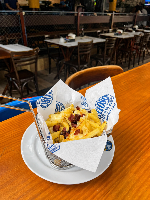 Batata frita c/ Queijo e Bacon